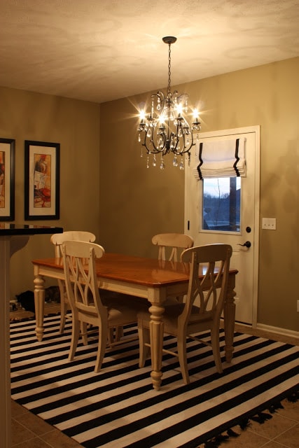 The twinkling chandelier.