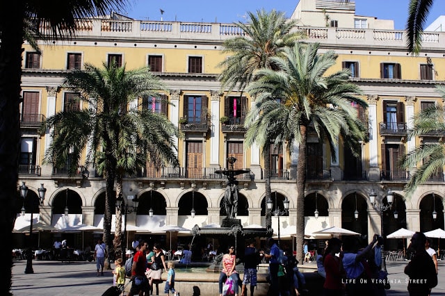 Placa de Reial in Barcelona, Spain