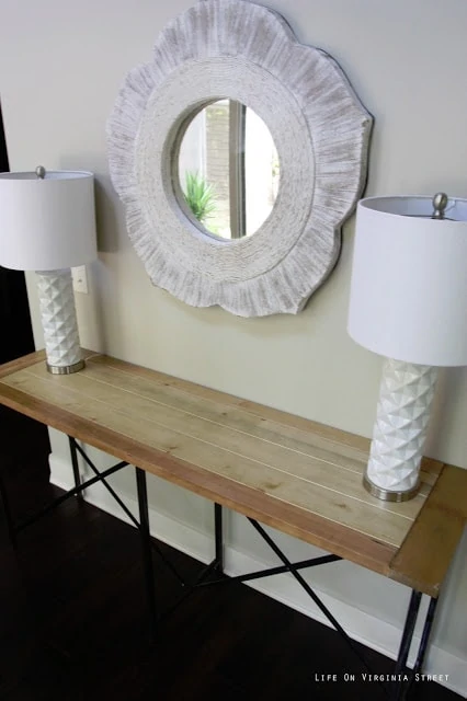 Safavieh Simon Natural Console Table with White Distressed Mirror and White Geometric Lamps