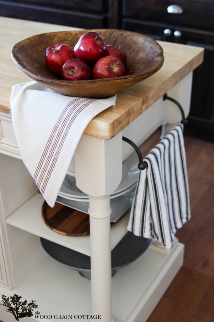 Home Tour at The Wood Grain Cottage