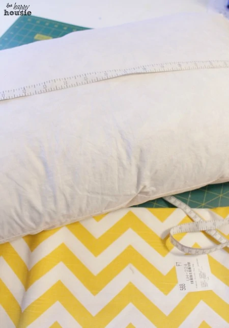 DIY Envelope Lumbar Pillow tutorial measure your pillow at the happy housie