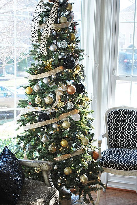 living-room-tree