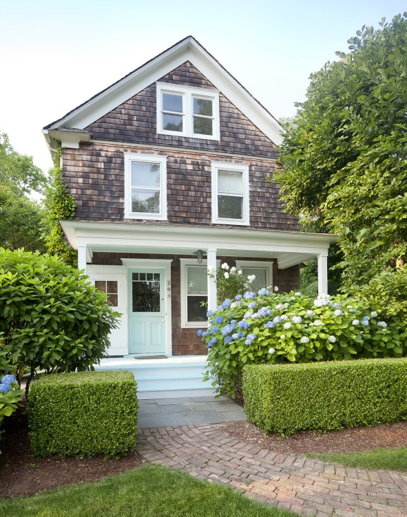 {Beach Hamptons Home Tour}