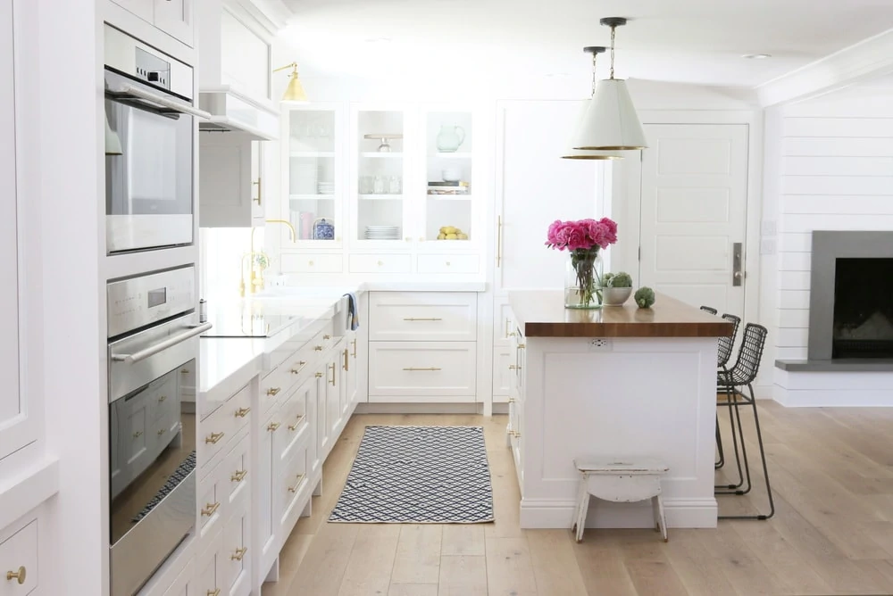 White+and+brass+kitchen+remodel+by+Studio+McGee