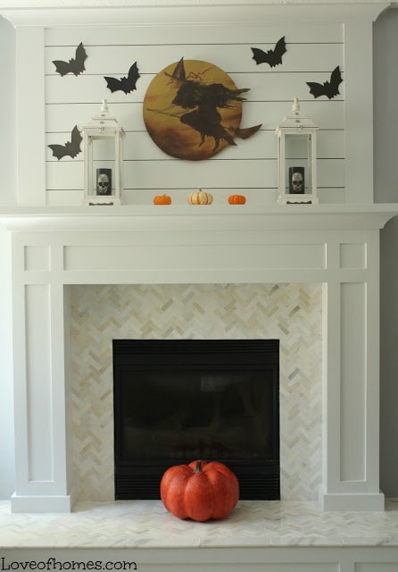 Halloween Mantle via Love of Homes