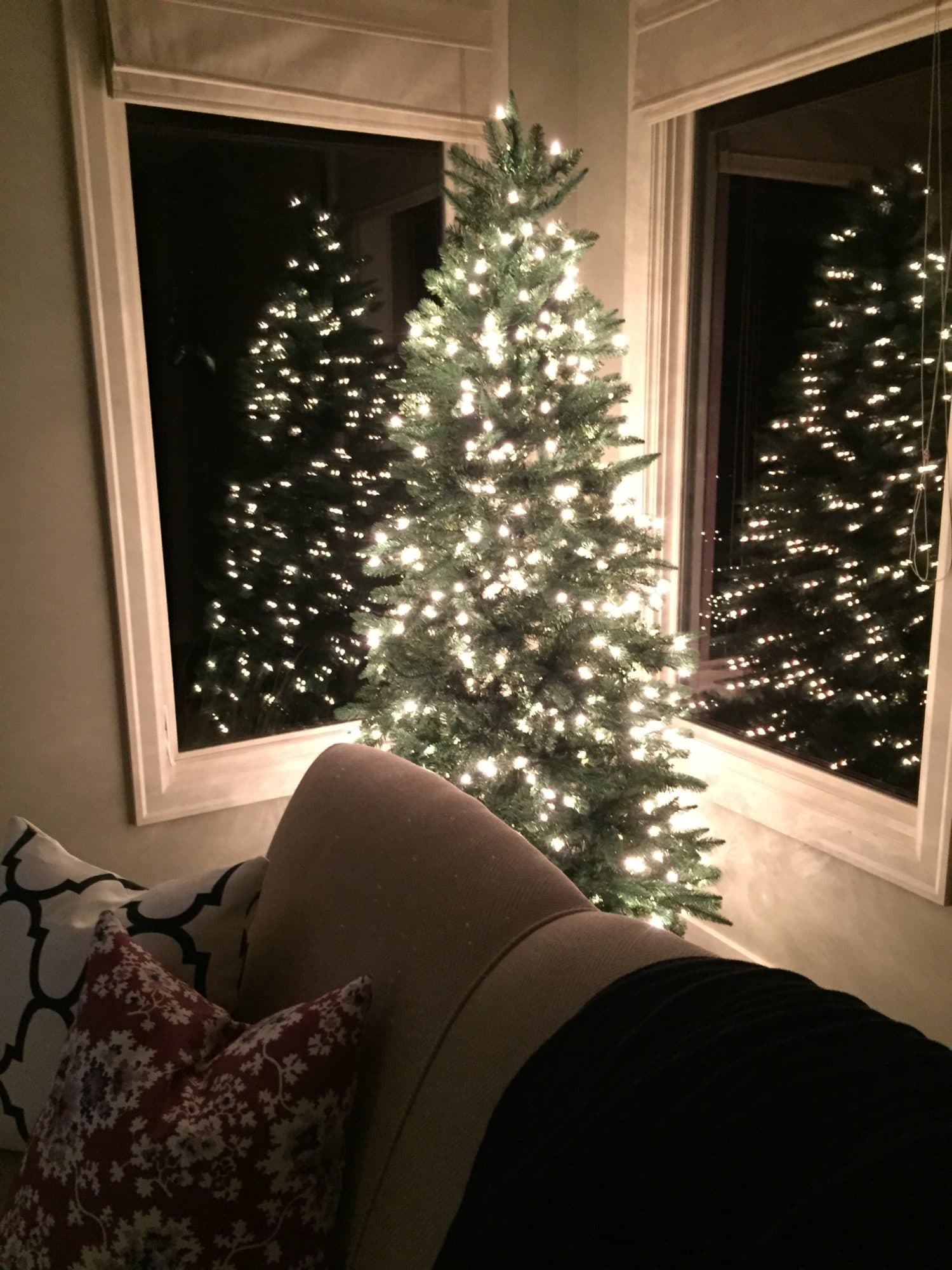 How to Pick the Perfect Artificial Christmas Tree Life On Virginia Street