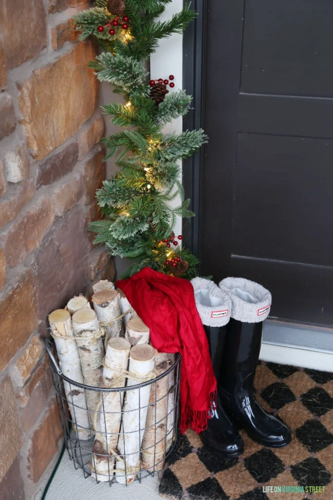 Christmas Front Porch Details - Life On Virginia Street