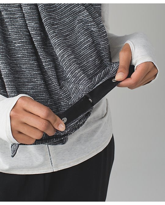 Vanyesa Scarf via