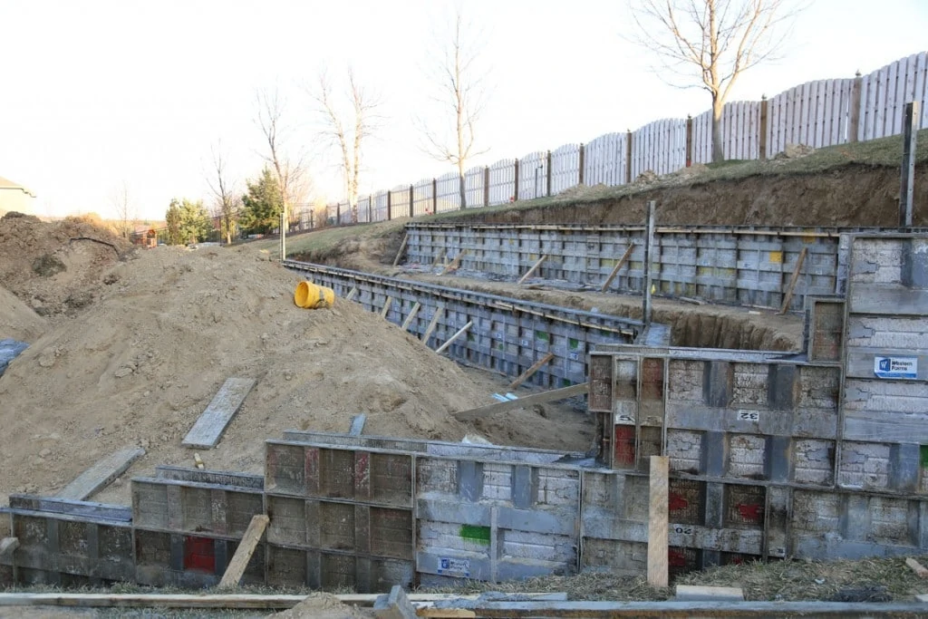 Retaining Wall Forms Side View 03-10-16