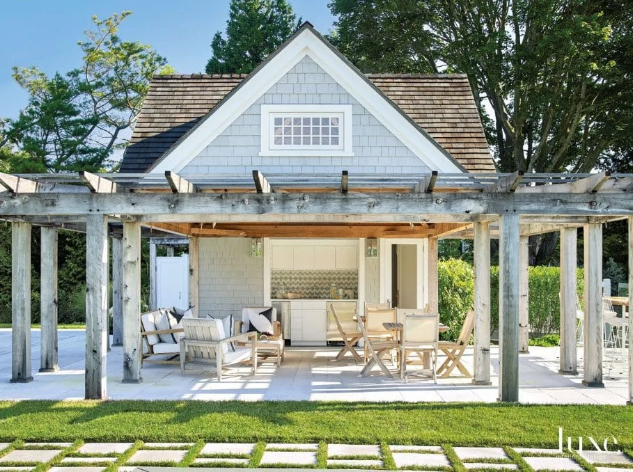 A Modern Southampton Home Outdoor Space via Luxe Magazine