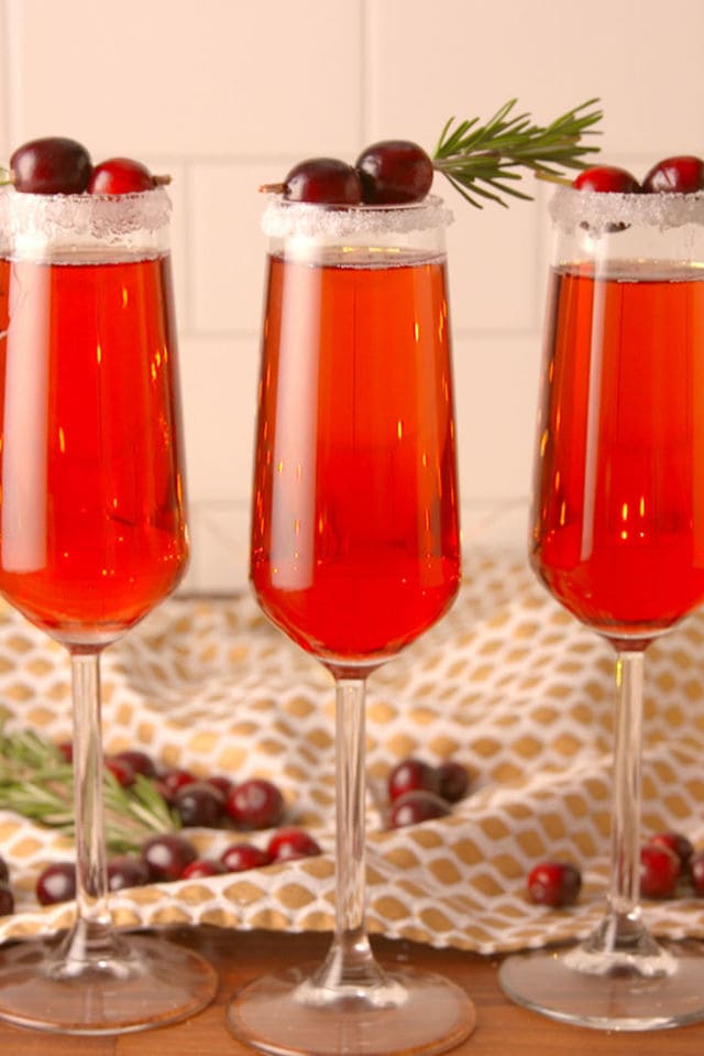 Cranberry Mimosa - This is one of the most beautiful drinks from my list of Christmas cocktails and mocktails!