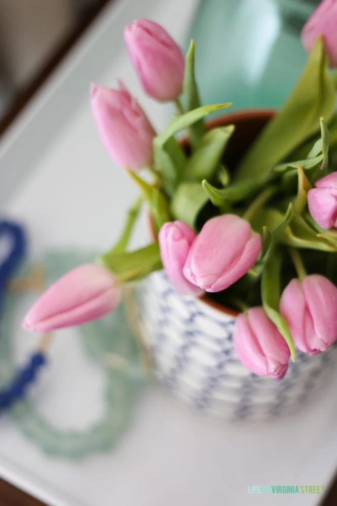 Up close picture of the tulips in the vase.