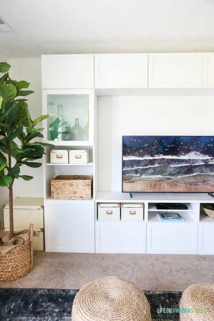 No more ugly black box TVs--this TV looks like a piece of artwork. 