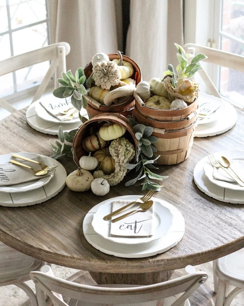 Rustic and natural thanksgiving table setting from Cotton Stem.