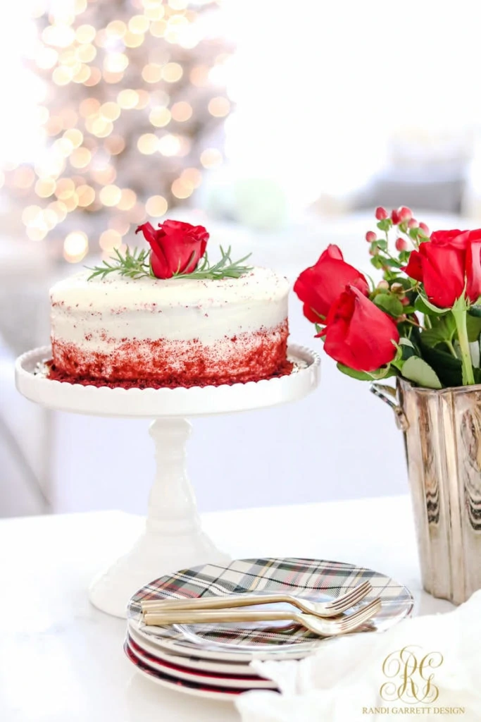 Beautiful Christmas roses and Christmas cake from Randi Garrett Designs.