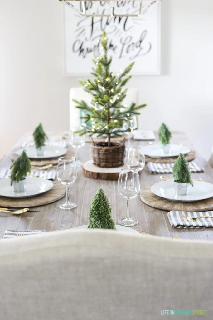 Elegant Woodland Christmas Tree Decor Ideas - Setting For Four