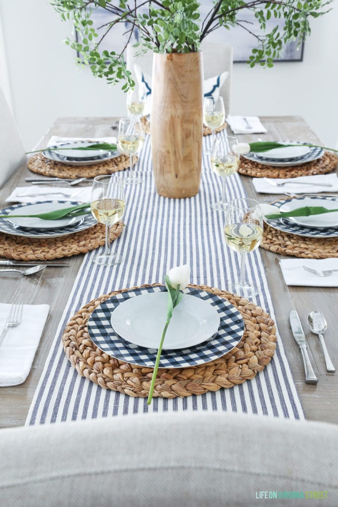 A Simple Navy Blue and White Easter Tablescape - Life On Virginia Street A Simple Navy Blue and White Easter Tablescape - Life On Virginia Street