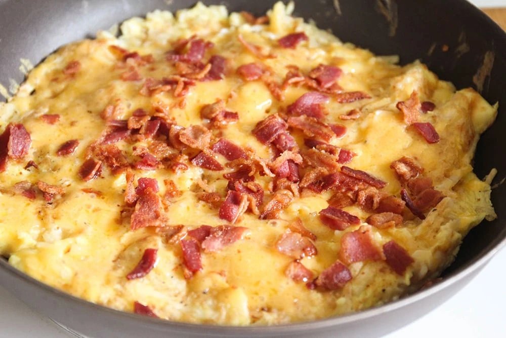 Cheesy Bacon and Egg Breakfast Skillet - I Heart Naptime