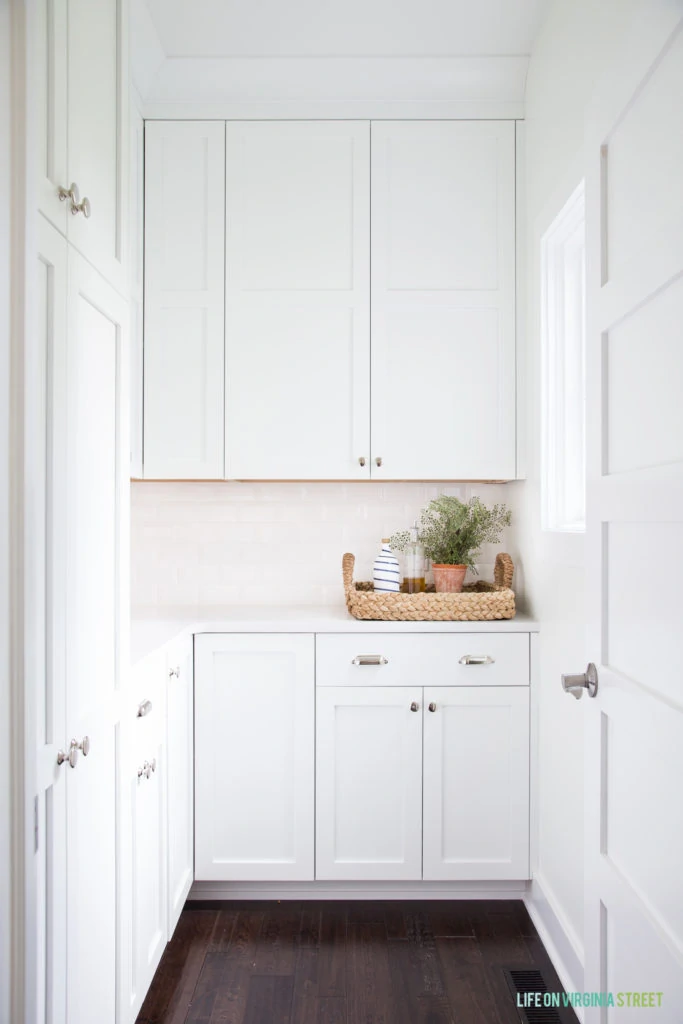 https://lifeonvirginiastreet.com/wp-content/uploads/2018/08/coastal-kitchen-pantry-full-683x1024.webp