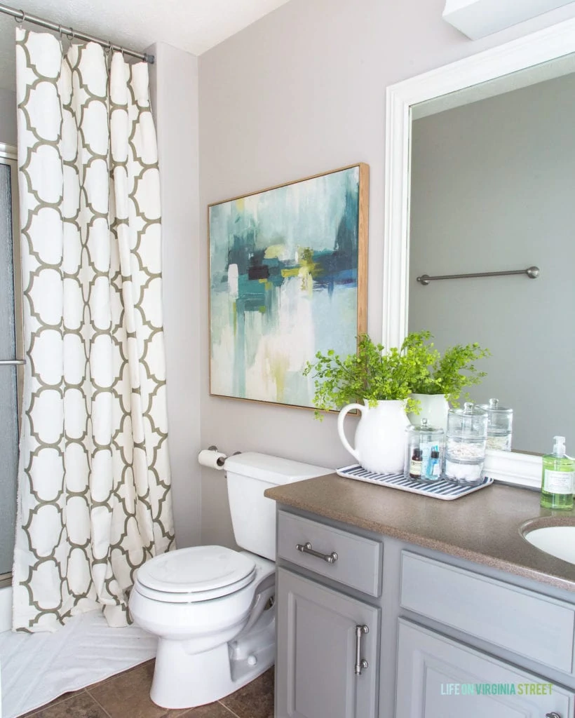 Fall Bathroom Decor and Organization Tips for Small Bathrooms