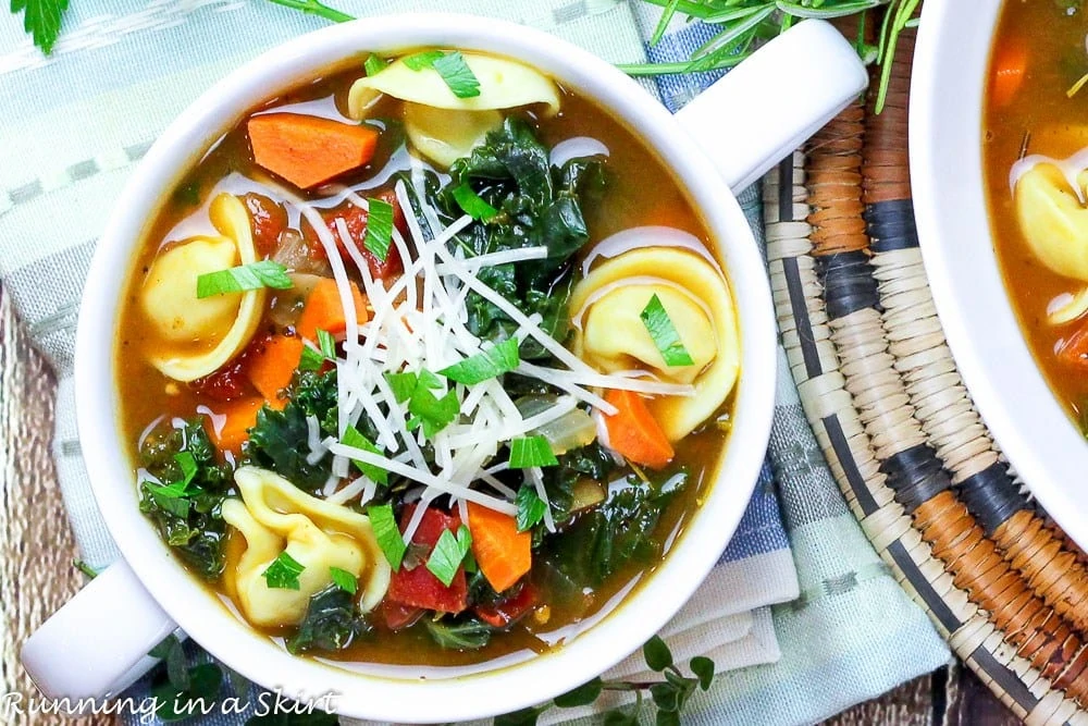 30-Minute Kale Tortellini Soup