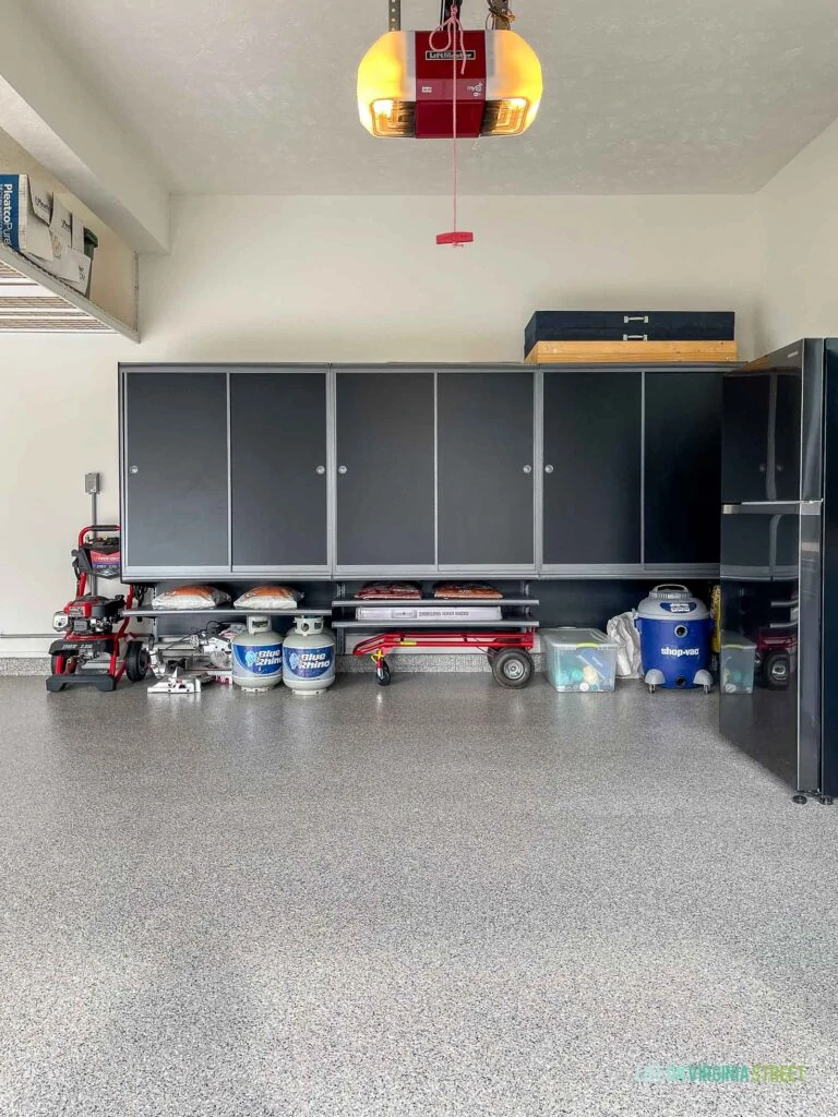 Heavy-duty garage storage cabinets and shelves from Hello Garage to help keep the garage organized!